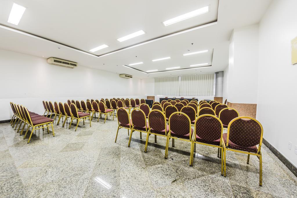 Grand Bittar Hotel 브라질리아 외부 사진 The interior of the conference hall